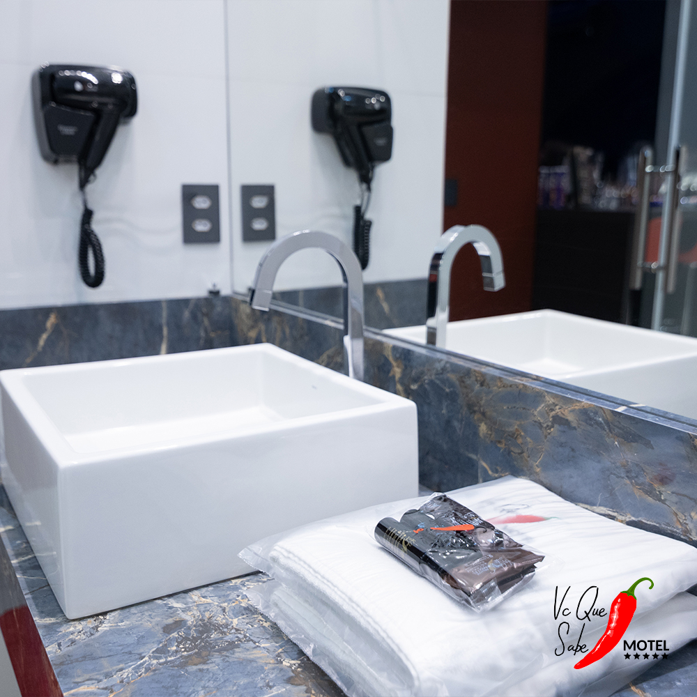 Detalhe da Suíte Suíte Temática Quarto Vermelho